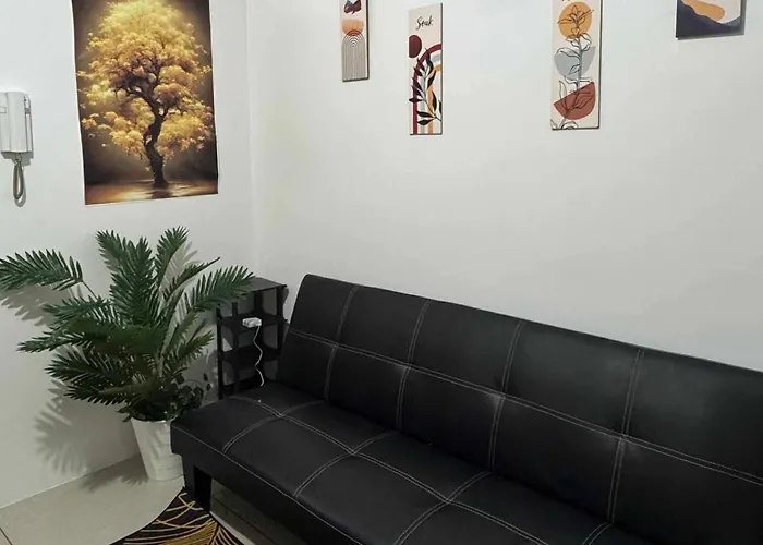 Shore Residences, Walking Distance To Moa And Near Airport Apartment *