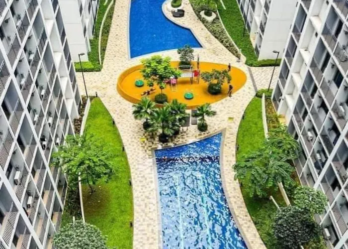Shore Residences, Walking Distance To Moa And Near Airport *