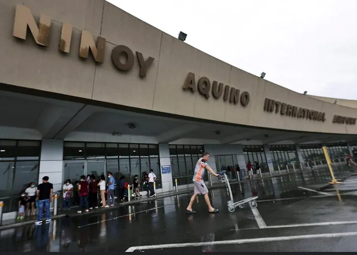 Shore Residences, Walking Distance To Moa And Near Airport *